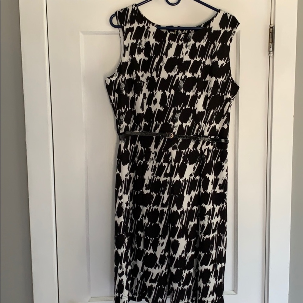 Ellen Tracy Dress with belt